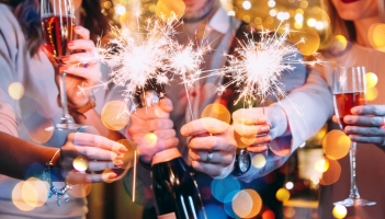 10 Tips for Being the Perfect Party Guest