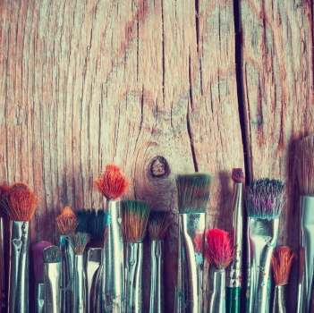 How to Pick & Care For High Quality Makeup Brushes